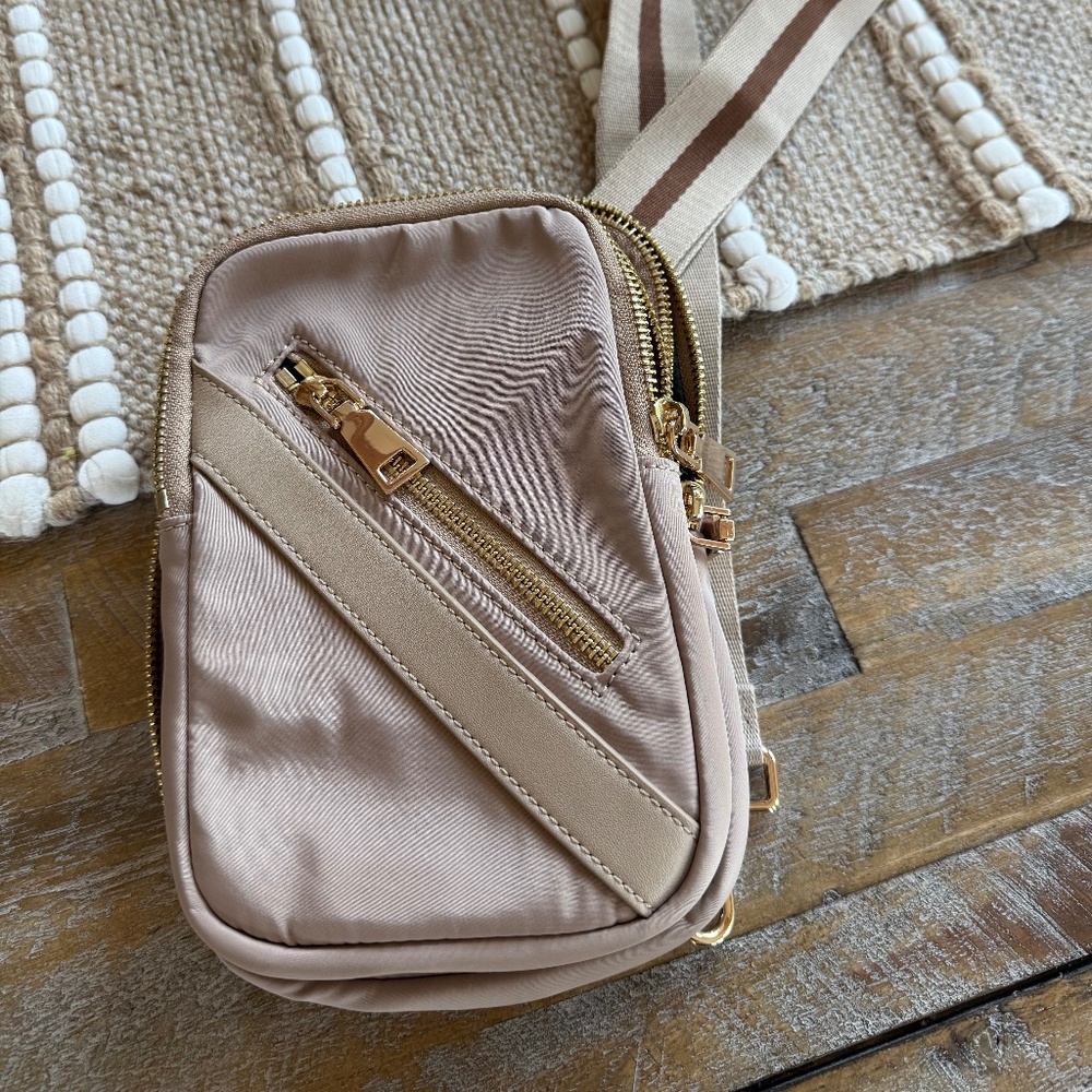 Cross body shoulder belt bag - Anthropologie Sol & Selene